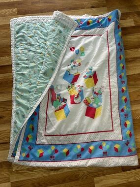 Vintage baby/Kid circus themed quilted blanket